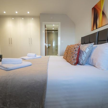 Helios Court Penthouse Serviced Apartment By Ferndale 메이든헤드 외부 사진