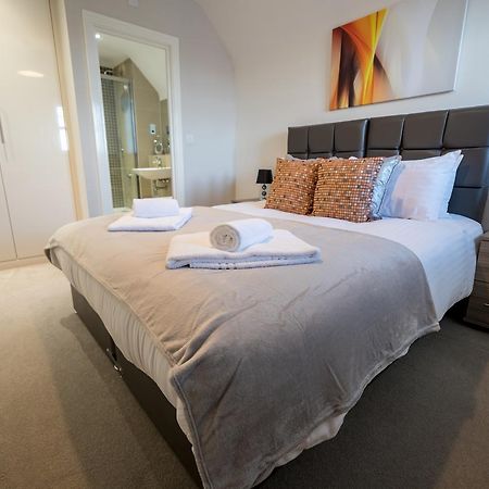 Helios Court Penthouse Serviced Apartment By Ferndale 메이든헤드 외부 사진