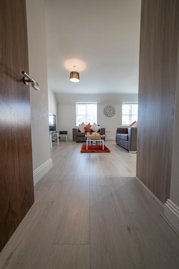 Helios Court Penthouse Serviced Apartment By Ferndale 메이든헤드 외부 사진