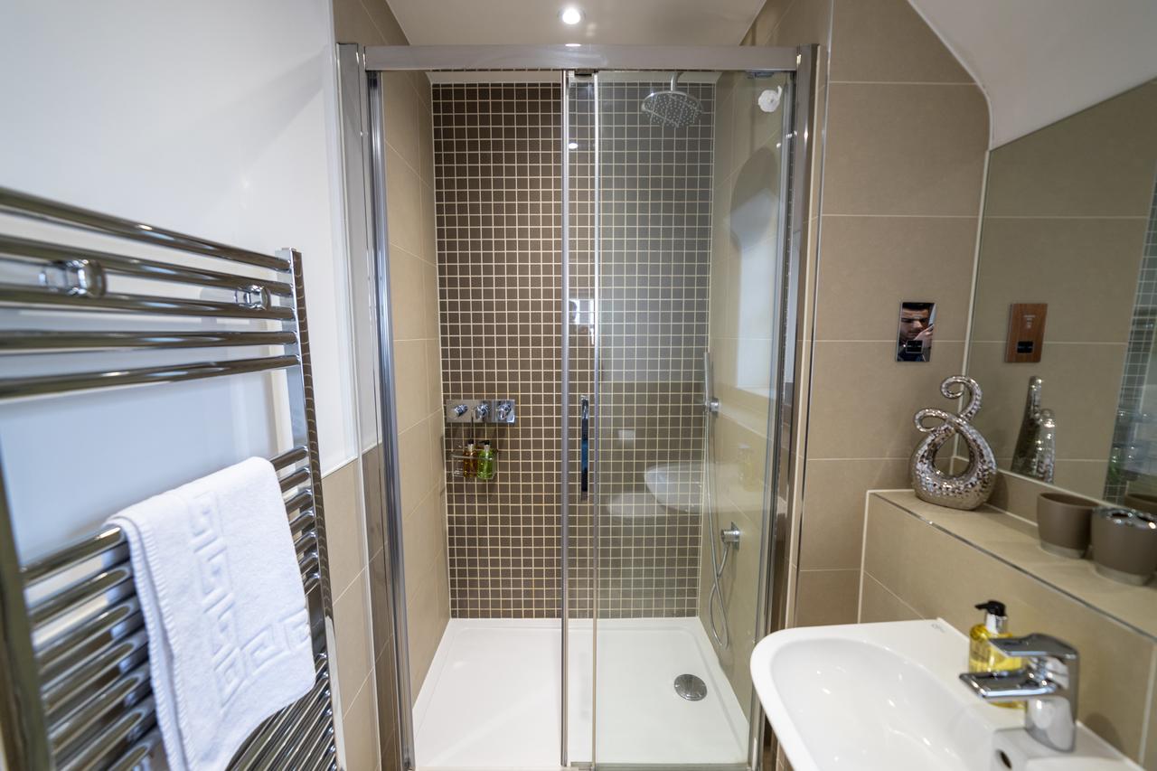 Helios Court Penthouse Serviced Apartment By Ferndale 메이든헤드 외부 사진