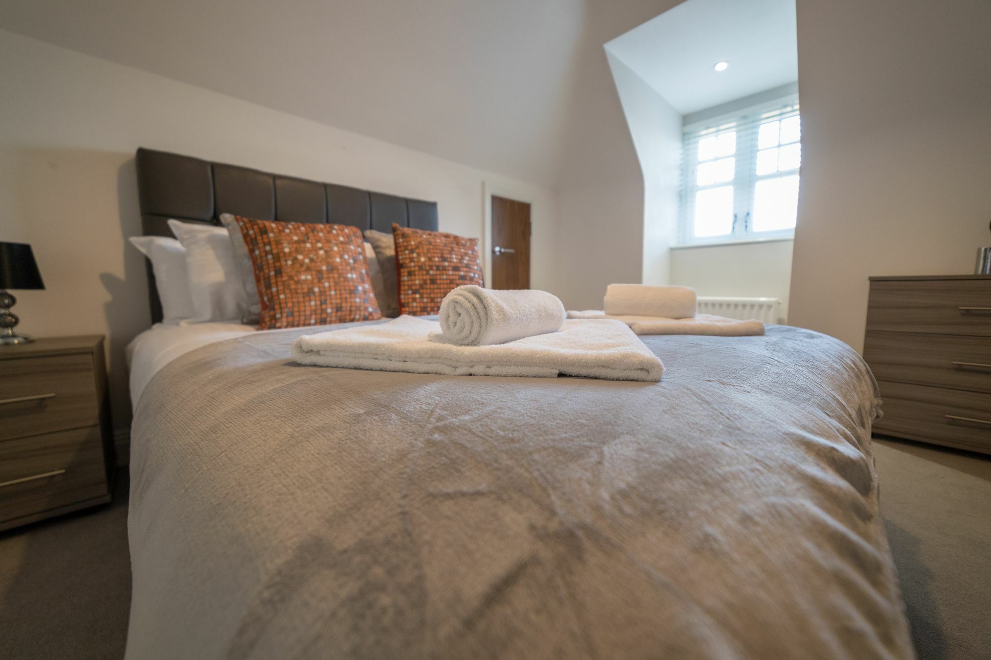 Helios Court Penthouse Serviced Apartment By Ferndale 메이든헤드 외부 사진