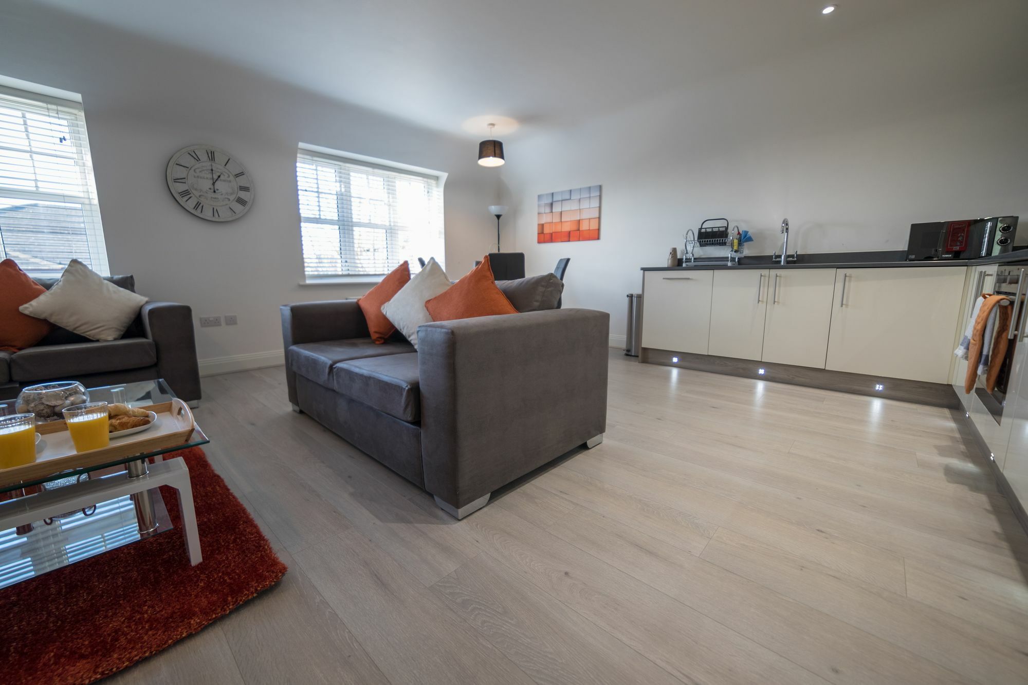 Helios Court Penthouse Serviced Apartment By Ferndale 메이든헤드 외부 사진